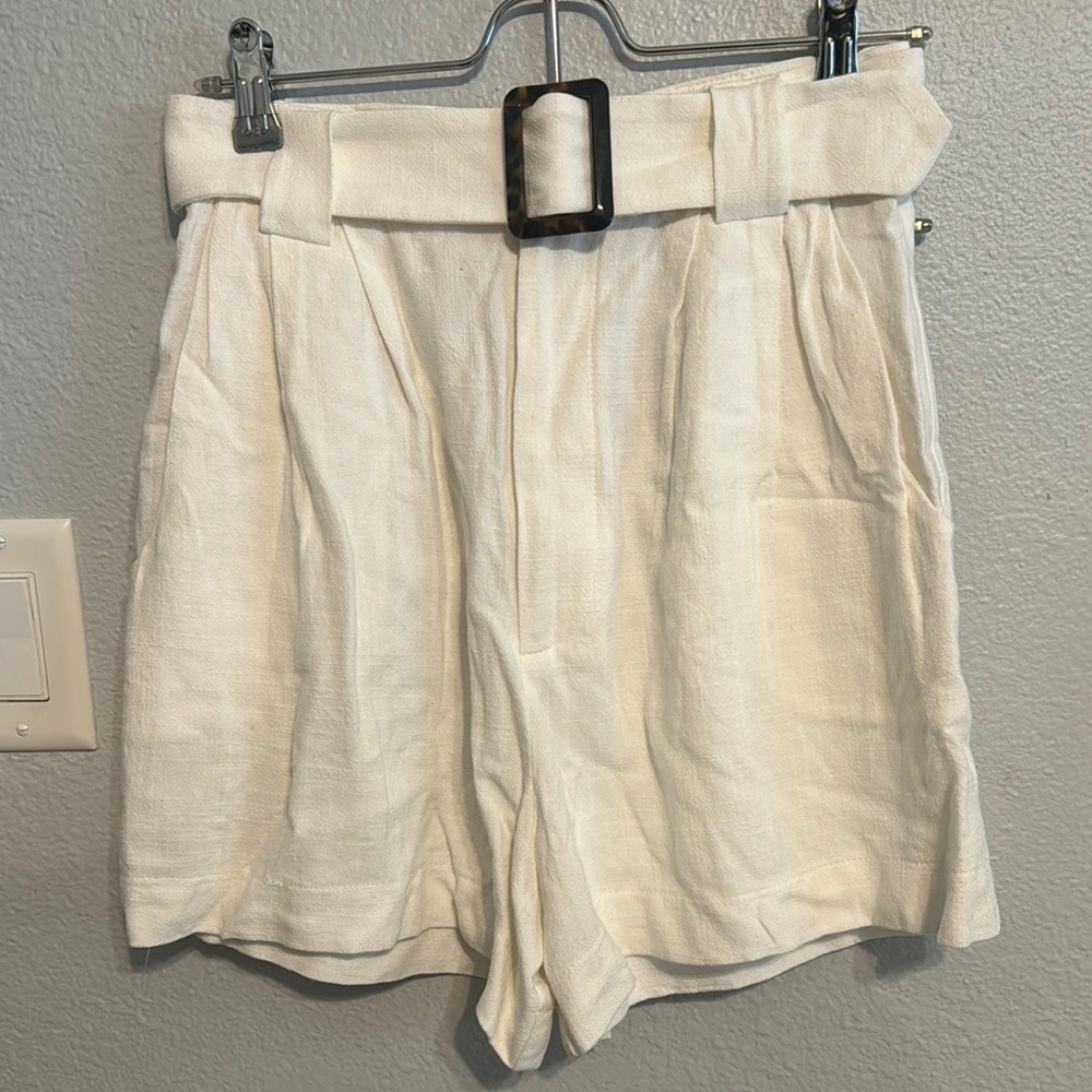 Women's Cream Belted Shorts